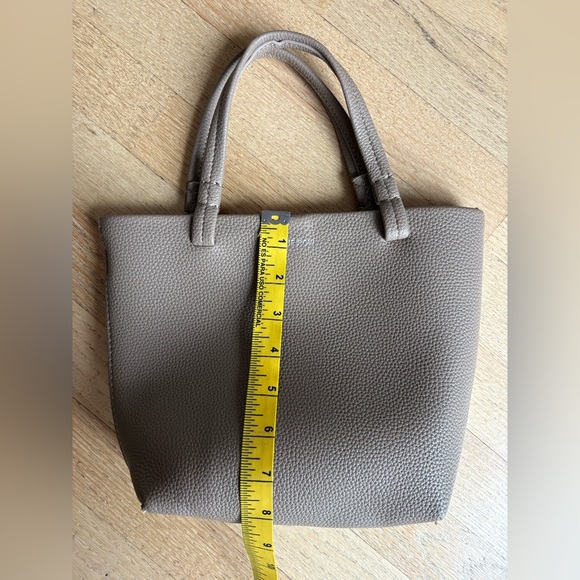 The Row Park Small Leather Tote Bag - Picture 9 of 11